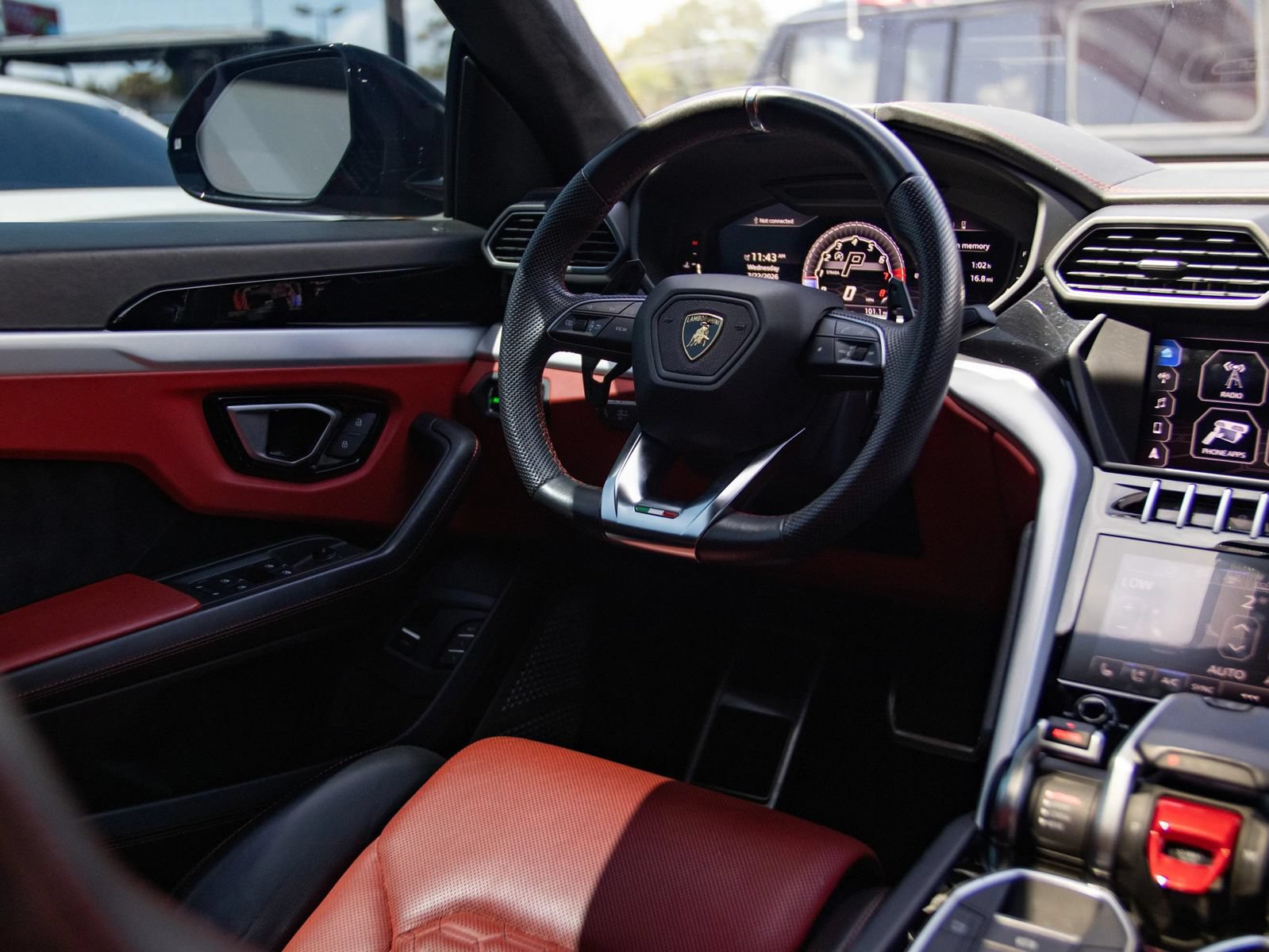 Used 2019 Lamborghini Urus AWD/4WD image 59