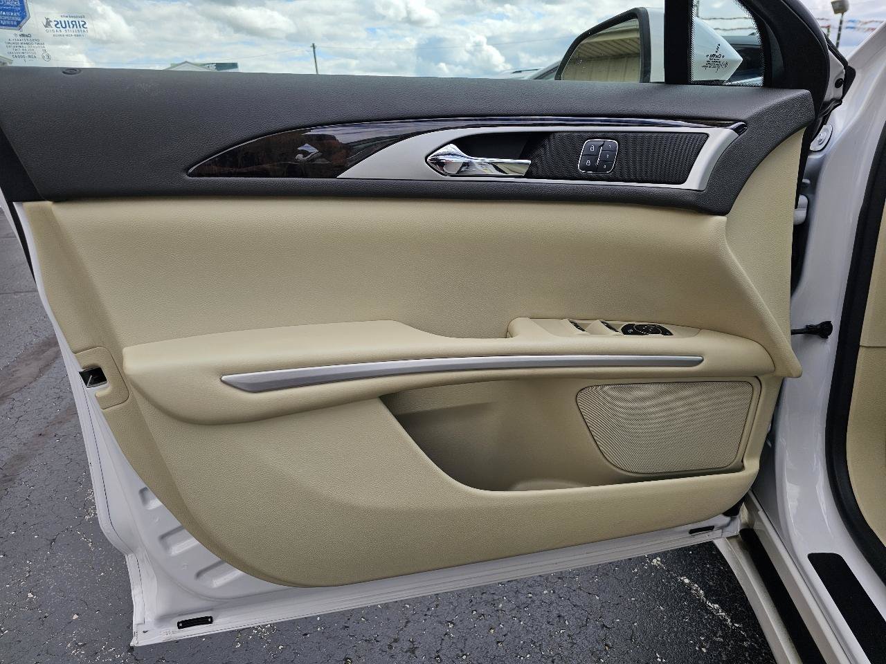 Used 2014 Lincoln MKZ Hybrid w/ Equipment Group 202A Reserve FWD image 12