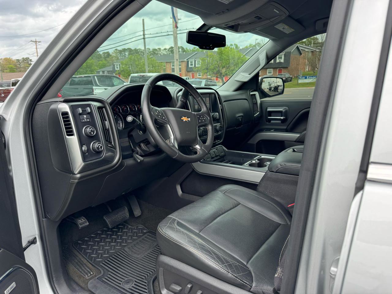 Used 2015 Chevrolet Silverado 1500 LTZ Z71 w/ LTZ Plus Package image 18