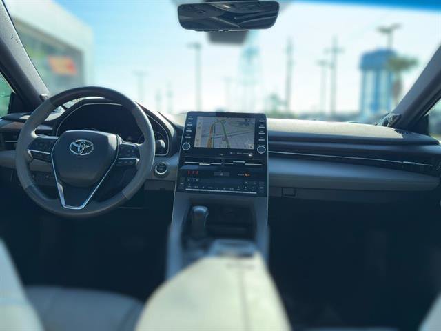 Used 2019 Toyota Avalon Limited FWD image 11