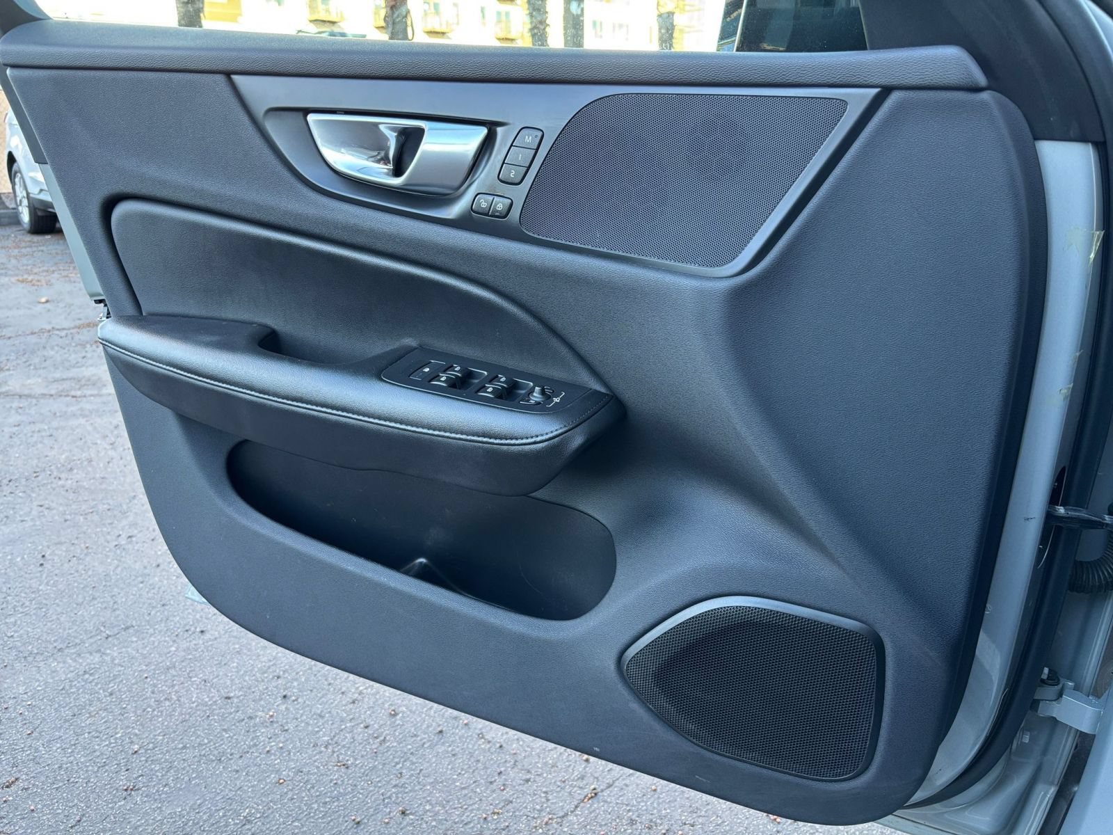 Used 2024 Volvo S60 B5 Core FWD image 18