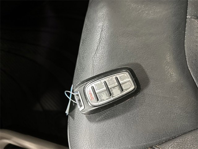 Used 2020 Chrysler Pacifica Touring-L image 35