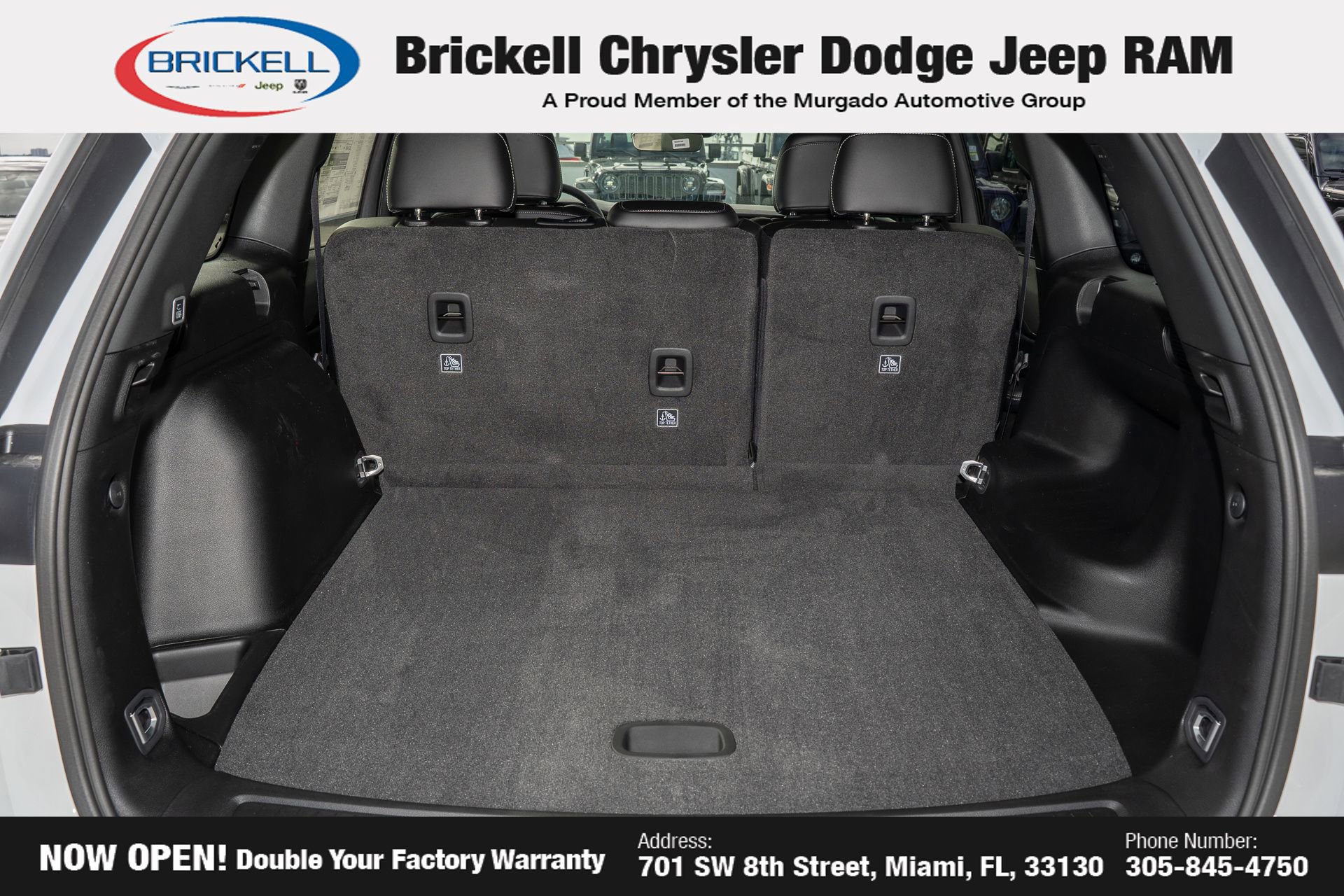 New 2025 Jeep Grand Cherokee Altitude image 9