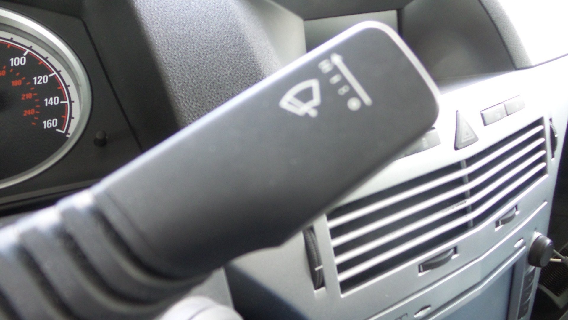 Used 2008 Saturn Astra XR FWD image 54