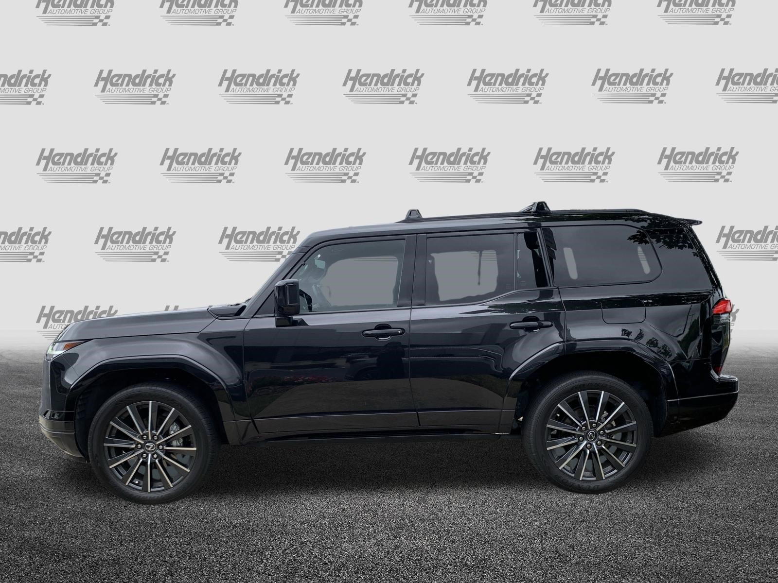 Used 2024 Lexus GX 550 w/ Accessory Package (2T) AWD/4WD image 7