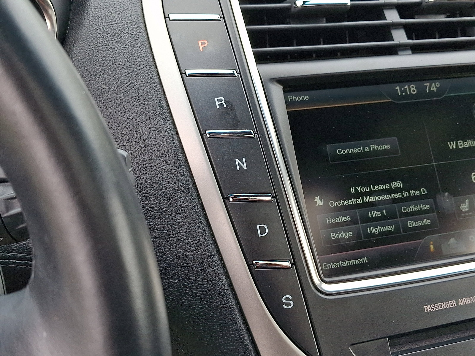 Used 2016 Lincoln MKX Reserve w/ Luxury Package image 17