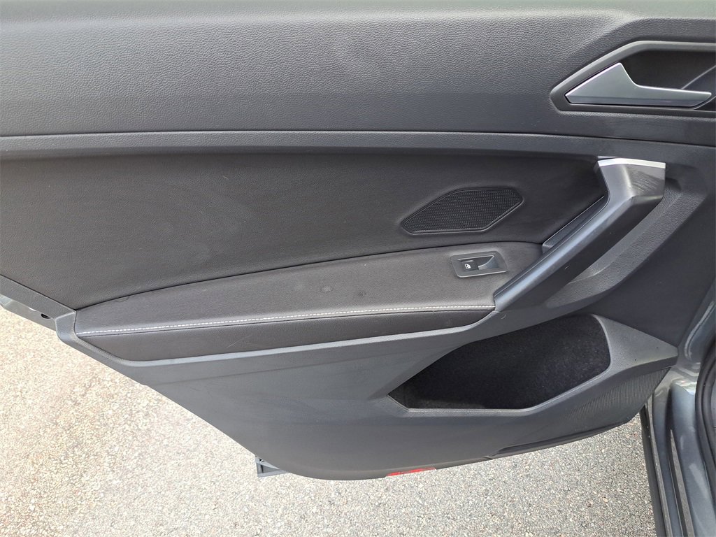 Used 2024 Volkswagen Tiguan S image 9