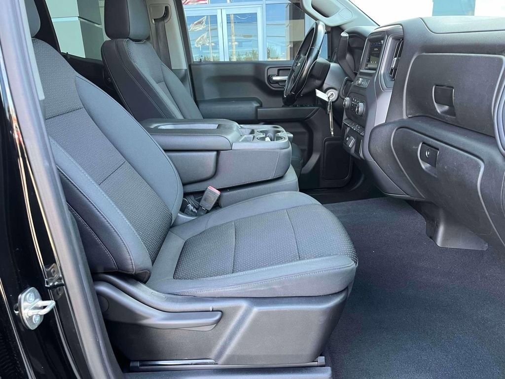 Used 2019 Chevrolet Silverado 1500 Custom w/ Trailering Package image 21