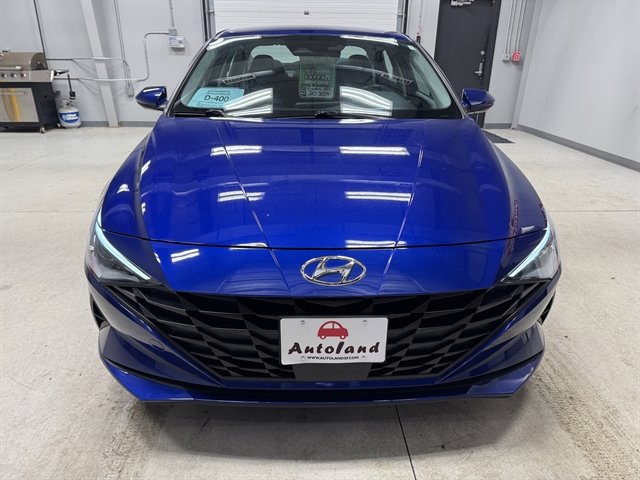 Used 2023 Hyundai Elantra SEL w/ Convenience Package image 2