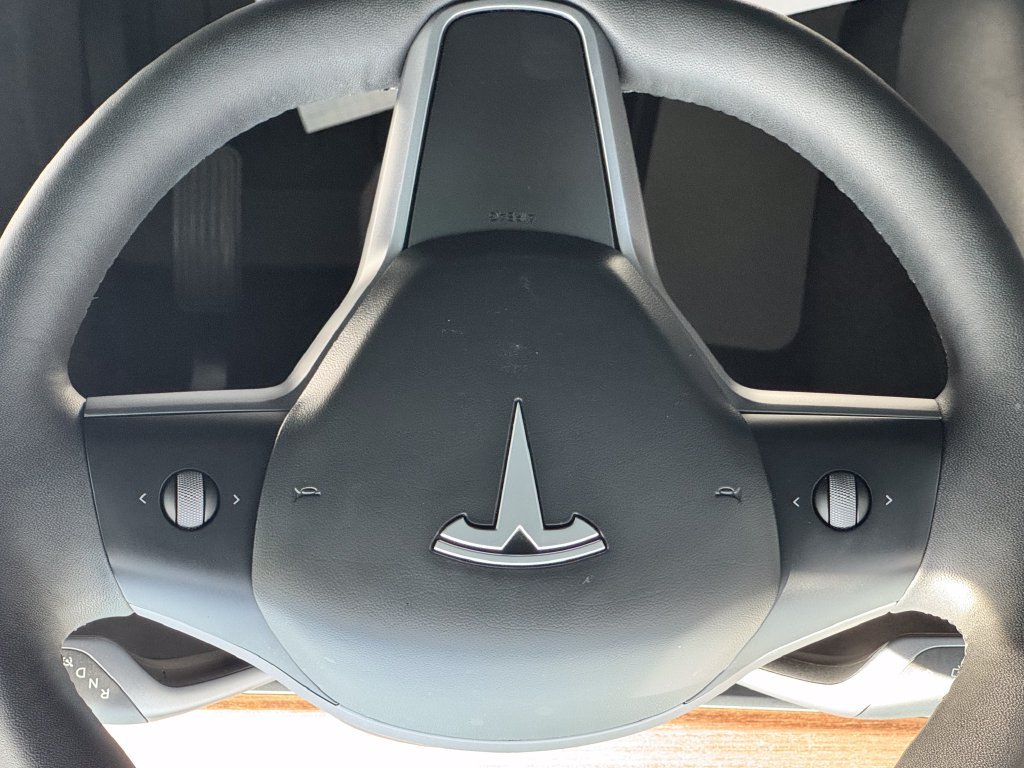 Used 2024 Tesla Model Y Long Range RWD image 22