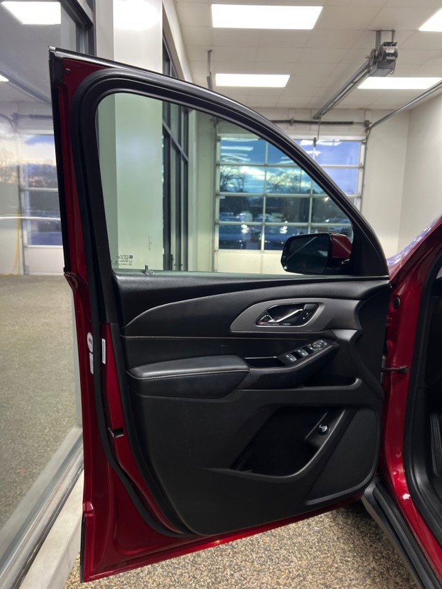 Used 2019 Chevrolet Traverse LT image 19