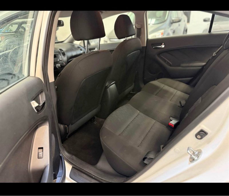 Used 2016 Kia Forte LX image 10