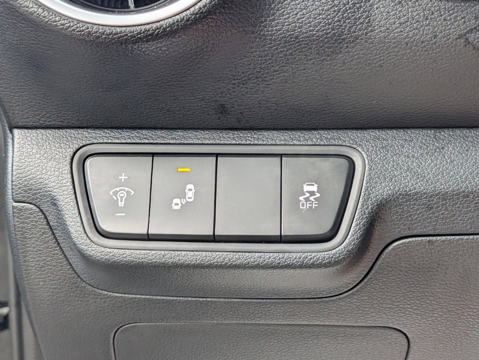 Used 2024 Kia Forte GT-Line FWD image 11