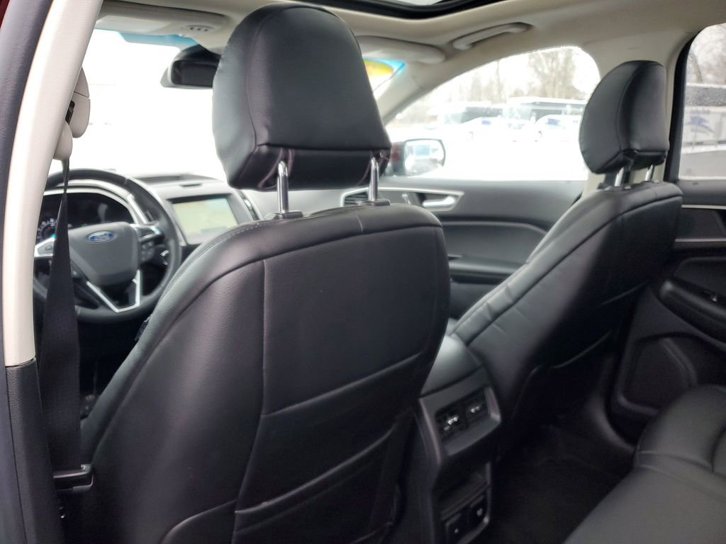 Used 2020 Ford Edge SEL w/ Convenience Package image 30
