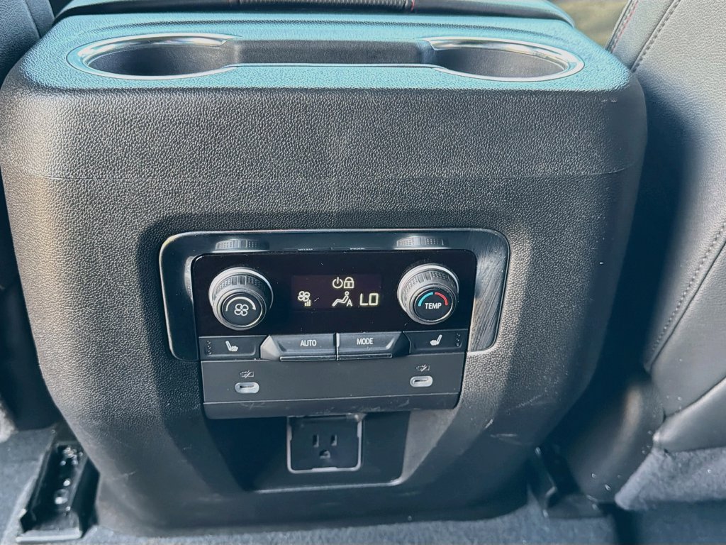 Used 2024 Chevrolet Tahoe RST w/ Luxury Package RWD image 23