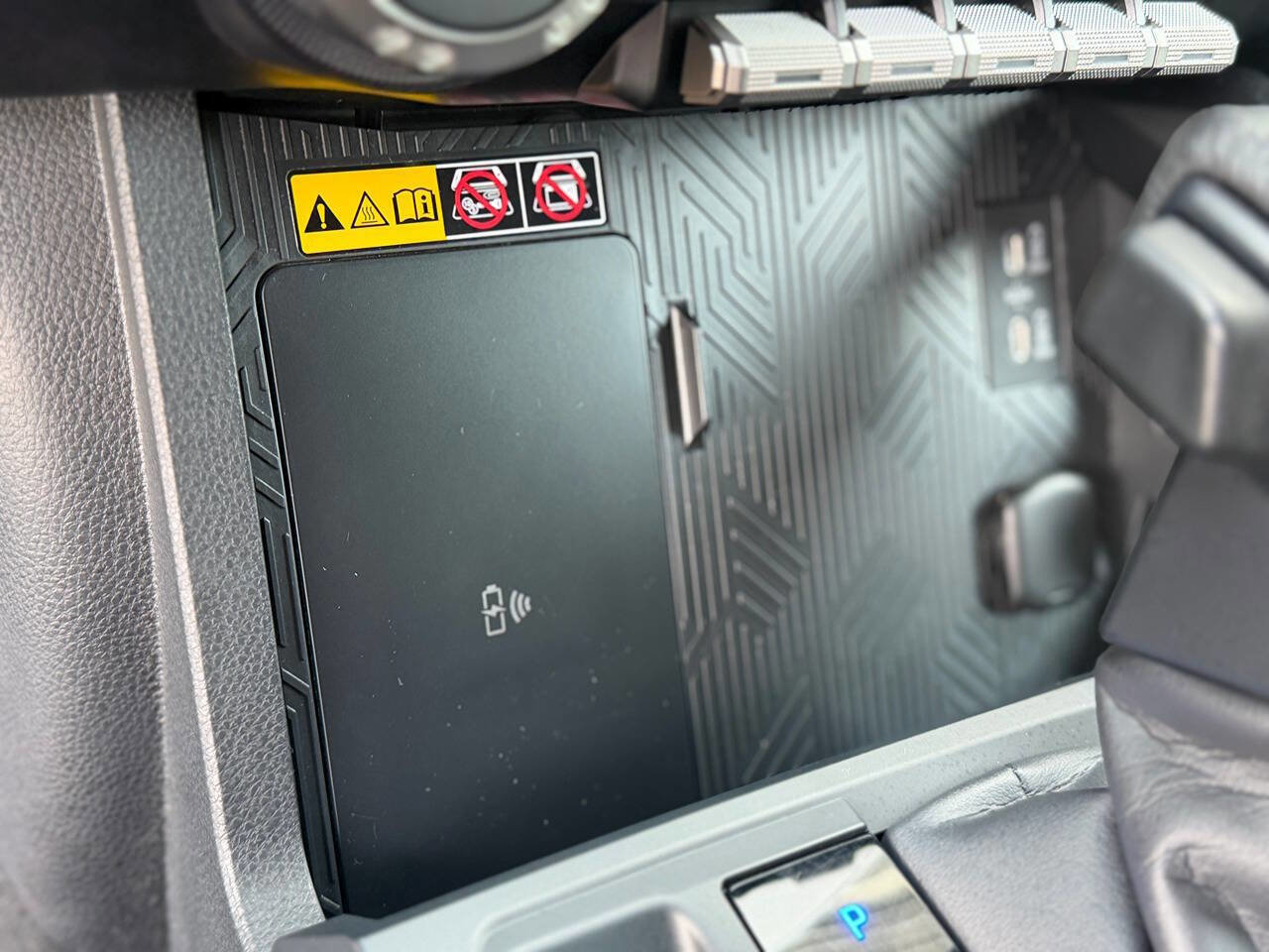 Used 2024 Toyota Tacoma TRD Off-Road w/ TRD Off Road Upgrade Package image 18