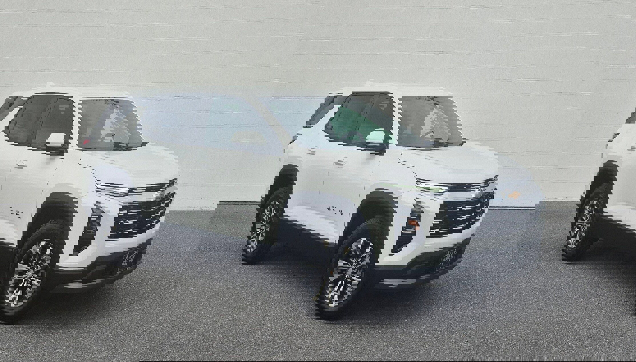 New 2026 Chevrolet Equinox LT w/ Convenience Package II image 1