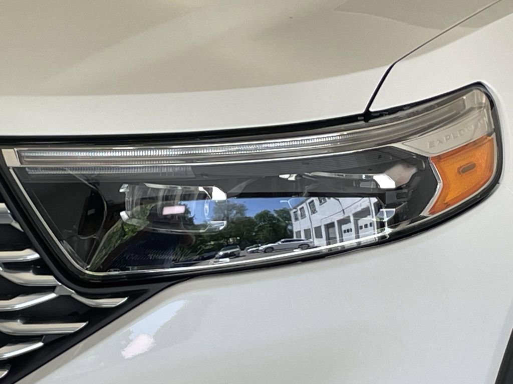 Used 2021 Ford Explorer Platinum w/ Equipment Group 601A AWD/4WD image 15