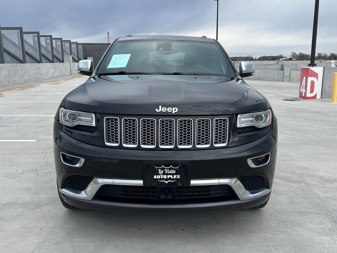 Used 2015 Jeep Grand Cherokee Summit AWD/4WD image 4