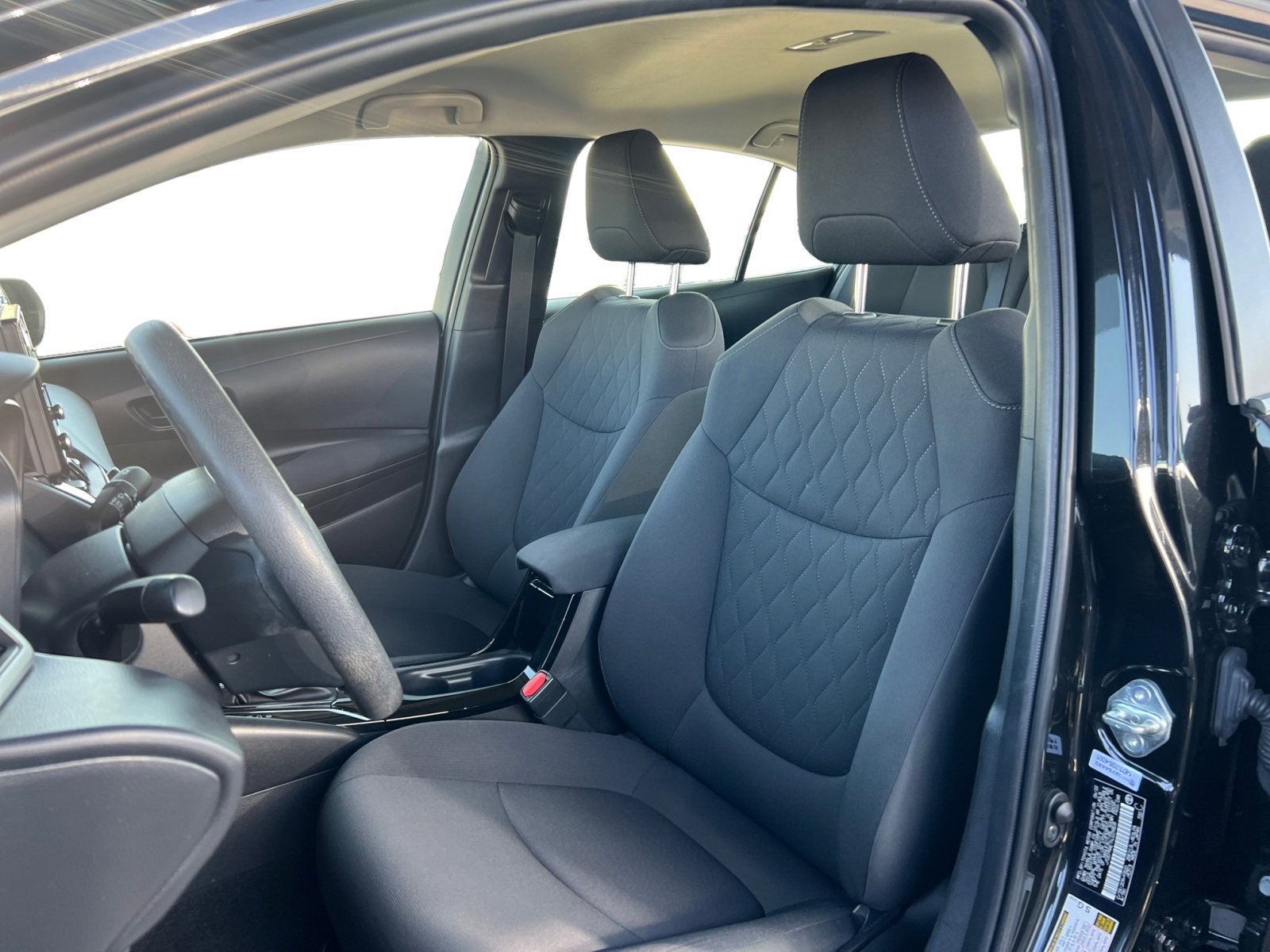 Used 2022 Toyota Corolla LE image 10