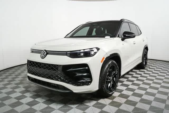 New 2026 Volkswagen Tiguan SE R-Line FWD image 33