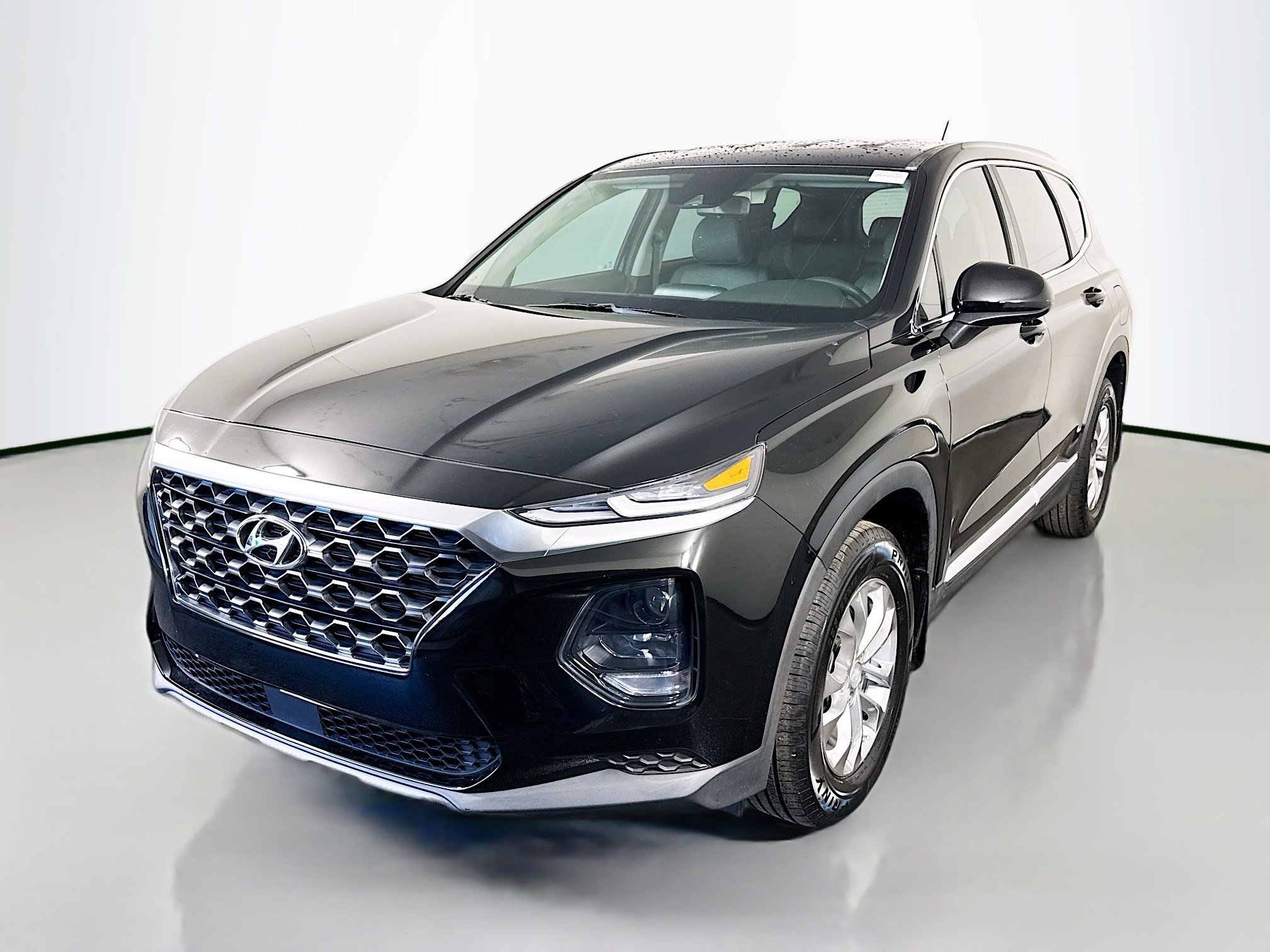 Used 2020 Hyundai Santa Fe SE image 4