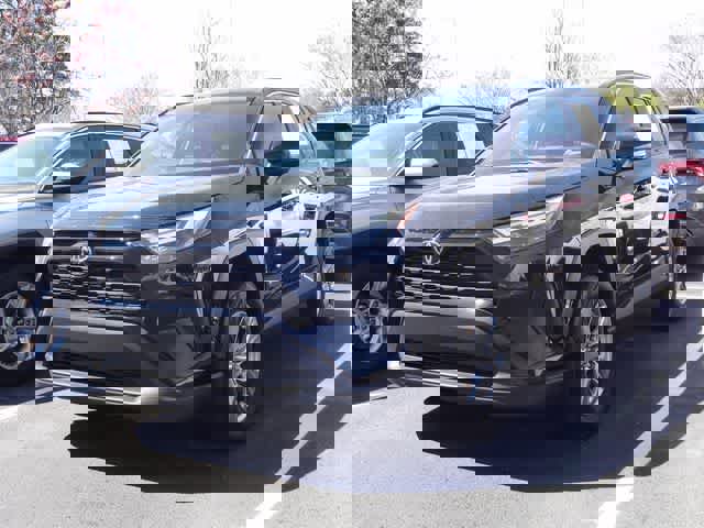 Used 2024 Toyota RAV4 XLE image 1