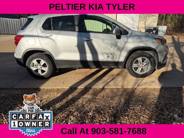 Used 2022 Chevrolet Trax LT w/ LT Convenience Package image 13