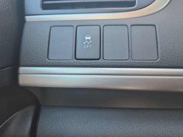 Used 2013 Toyota Camry SE FWD image 24