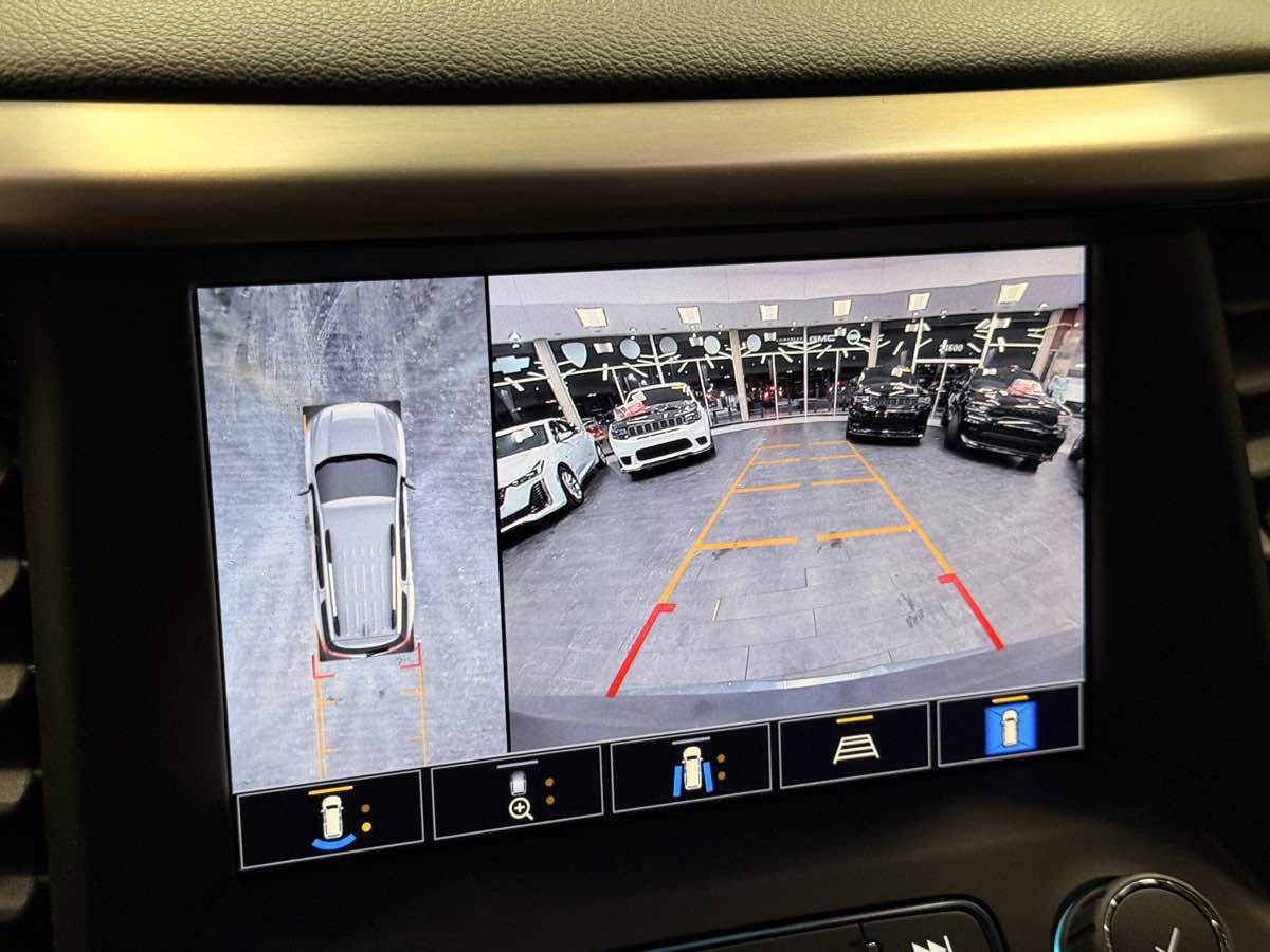 Used 2023 GMC Acadia Denali w/ Denali Technology Package FWD image 60