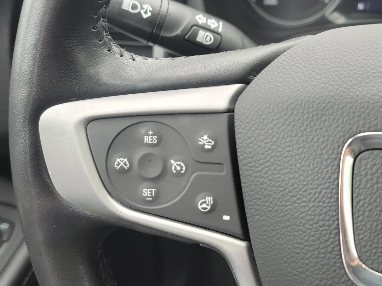 Used 2022 GMC Terrain SLT w/ Infotainment Package II image 17