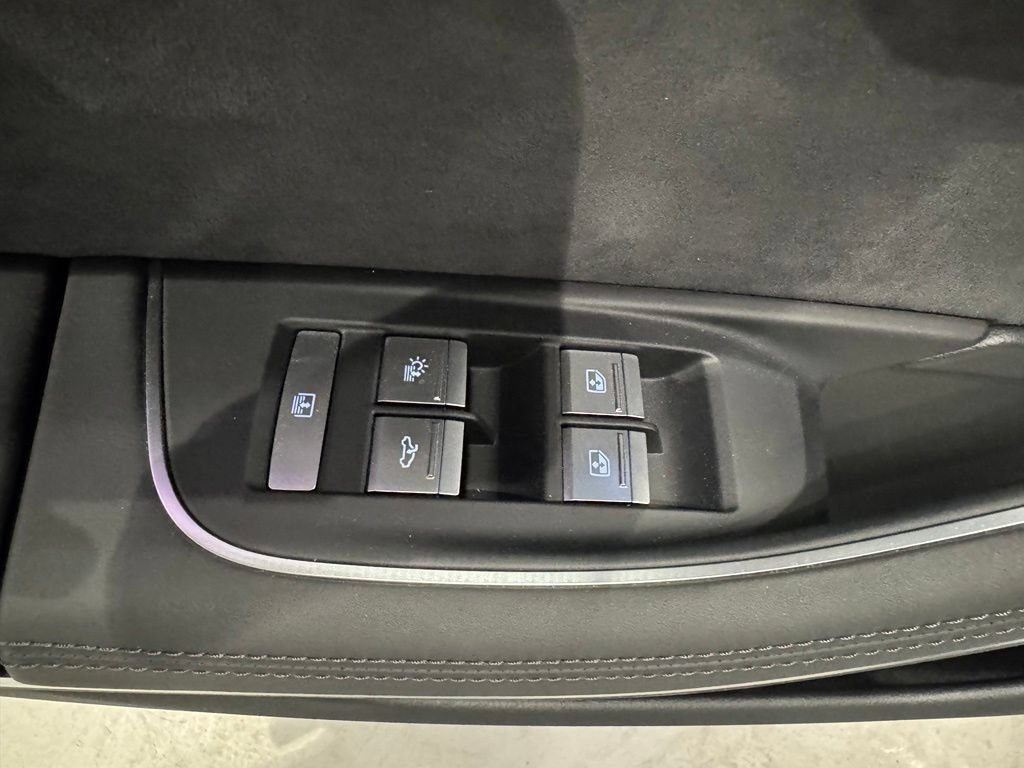 Used 2025 Audi A8 L 3.0T AWD/4WD image 30