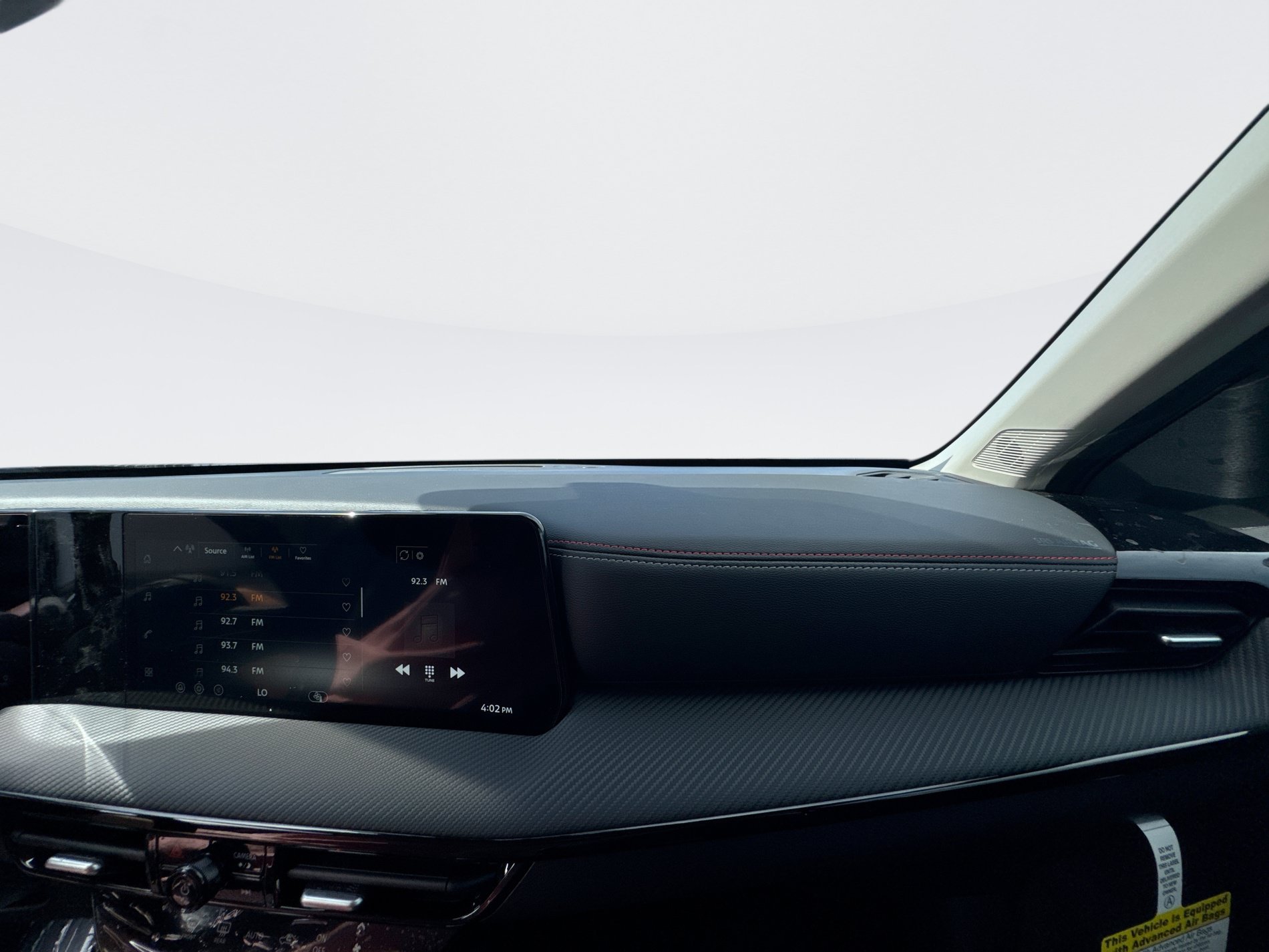 New 2027 Nissan Kicks SR FWD image 17