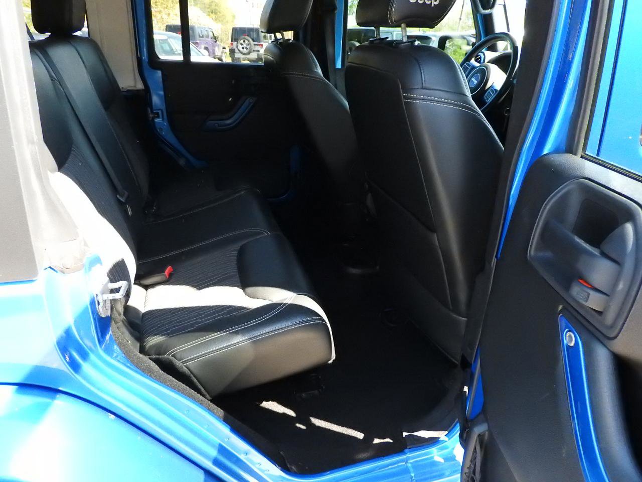 Used 2015 Jeep Wrangler Unlimited Sport AWD/4WD image 9