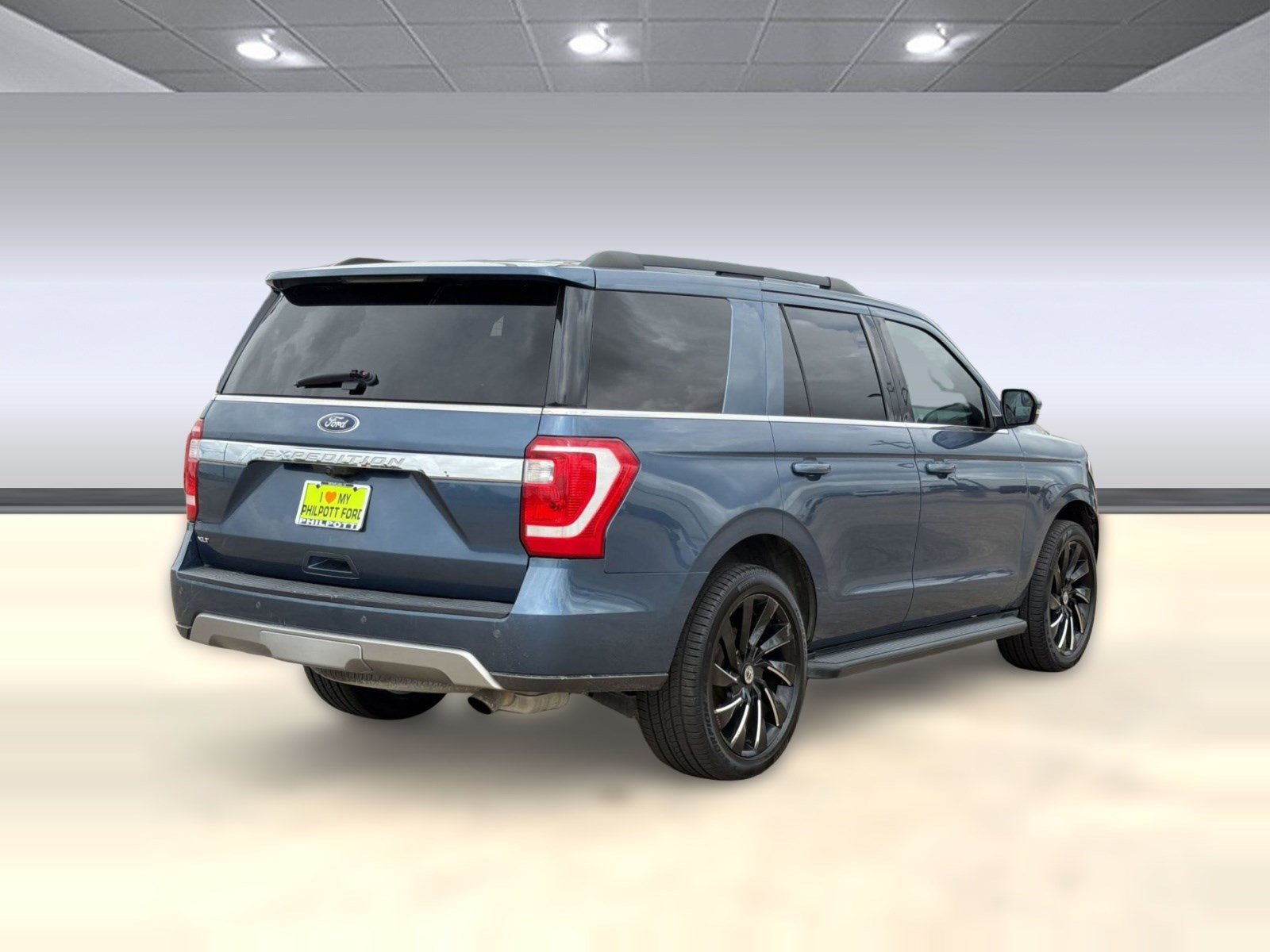 Used 2018 Ford Expedition XLT w/ Equipment Group 201A image 9
