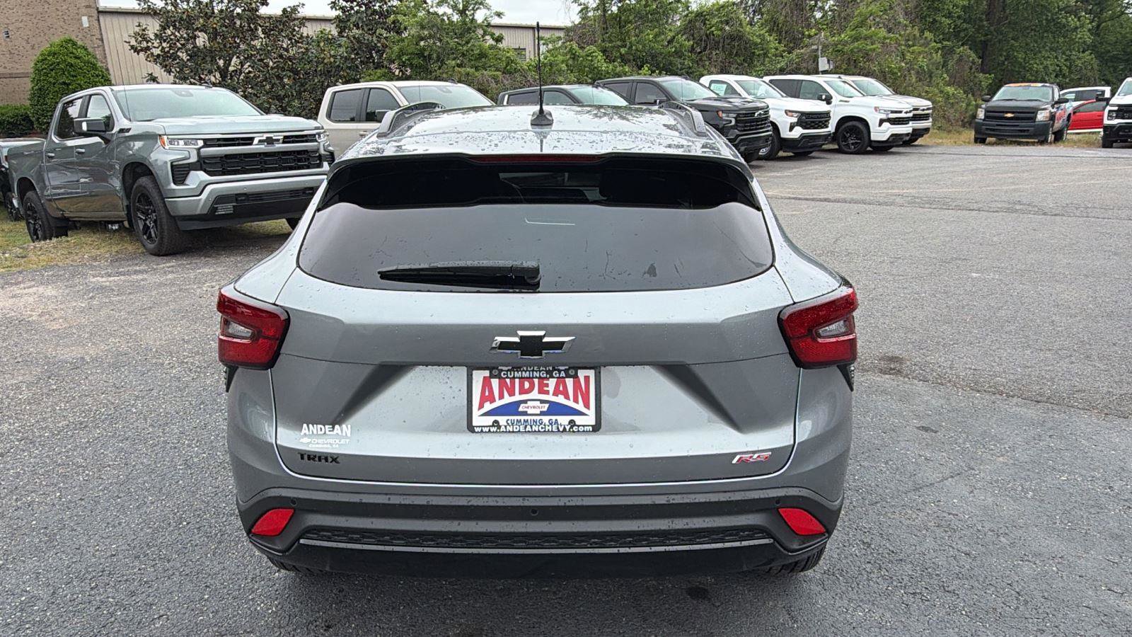 New 2026 Chevrolet Trax RS w/ Sunroof Package FWD image 6