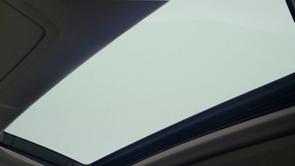 Used 2018 Honda Accord Touring image 17