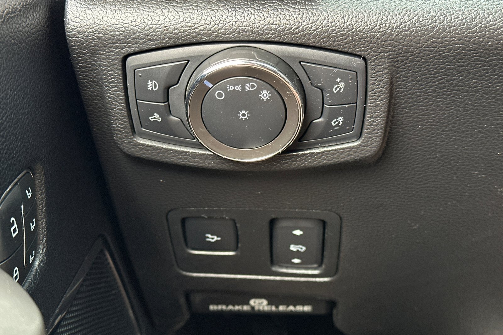 Used 2020 Ford F350 Lariat w/ Lariat Ultimate Package AWD/4WD image 25