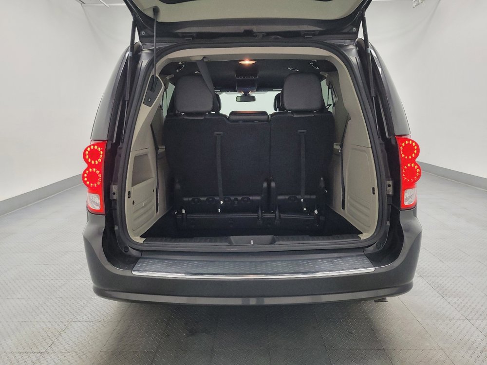 Used 2019 Dodge Grand Caravan SXT image 29