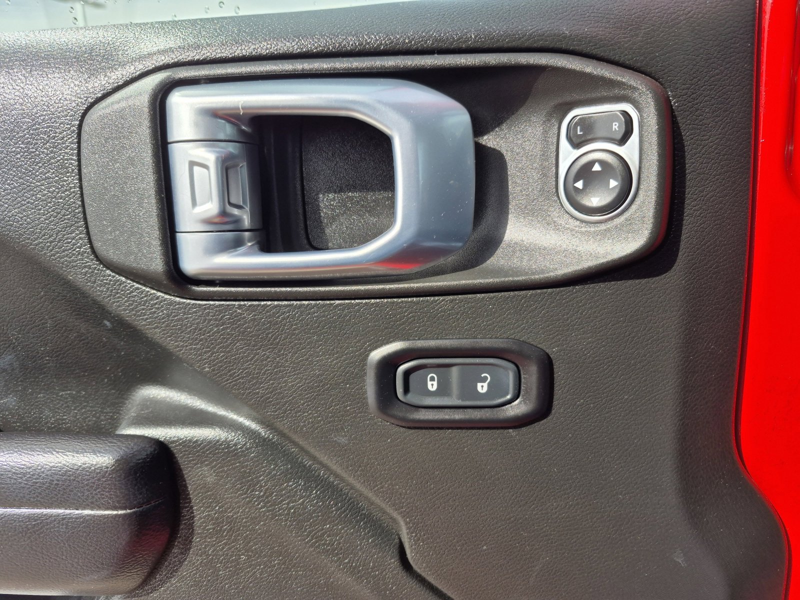 Used 2021 Jeep Wrangler Sport S image 13