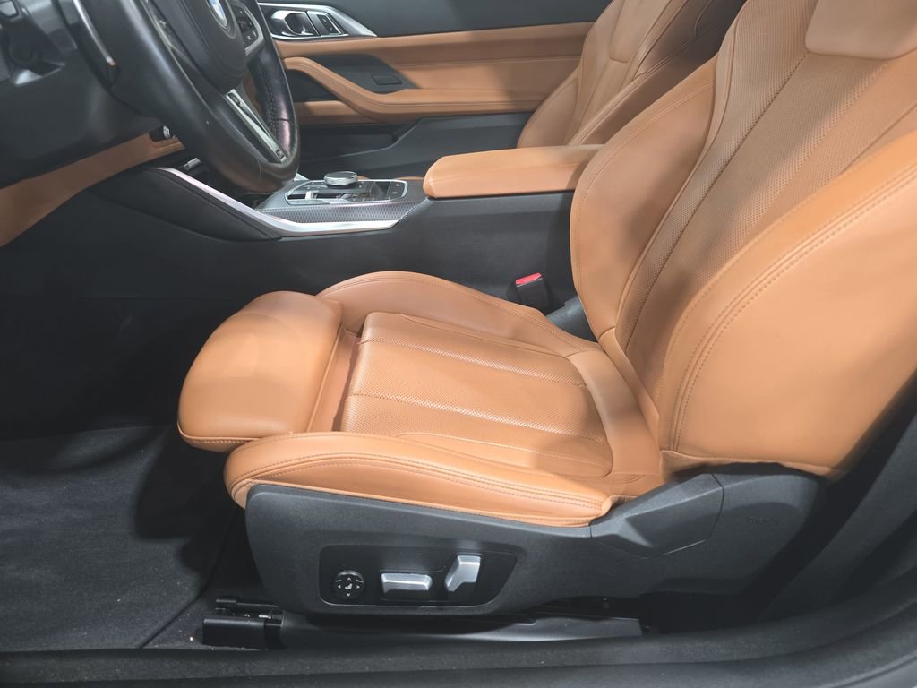Used 2024 BMW M440i Convertible w/ Premium Package image 23