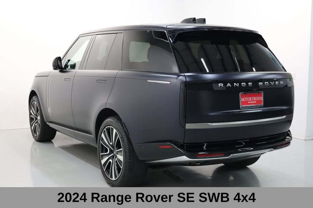 Used 2024 Land Rover Range Rover SE AWD/4WD image 4