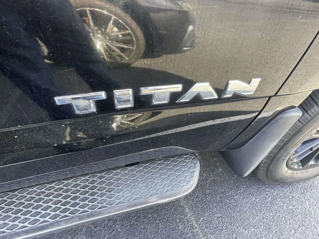 Used 2017 Nissan Titan SL image 11