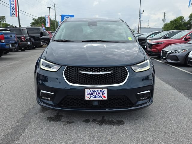 Used 2024 Chrysler Pacifica Limited FWD image 9