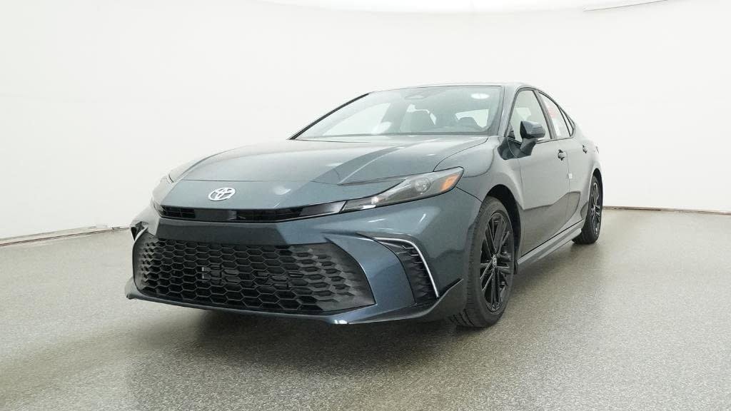 New 2026 Toyota Camry SE FWD image 32