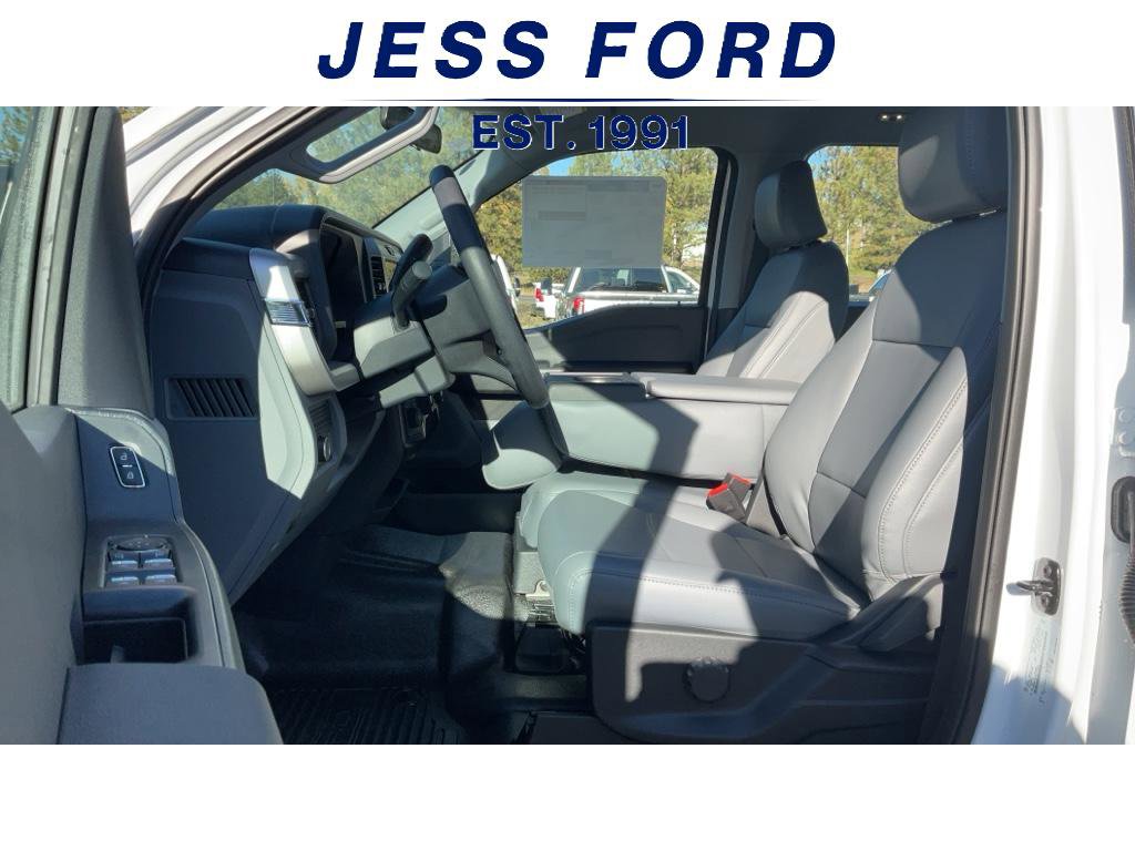 New 2026 Ford F550 4x4 Crew Cab image 12
