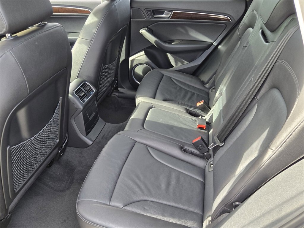 Used 2016 Audi Q5 2.0T Premium Plus w/ Technology Package image 12