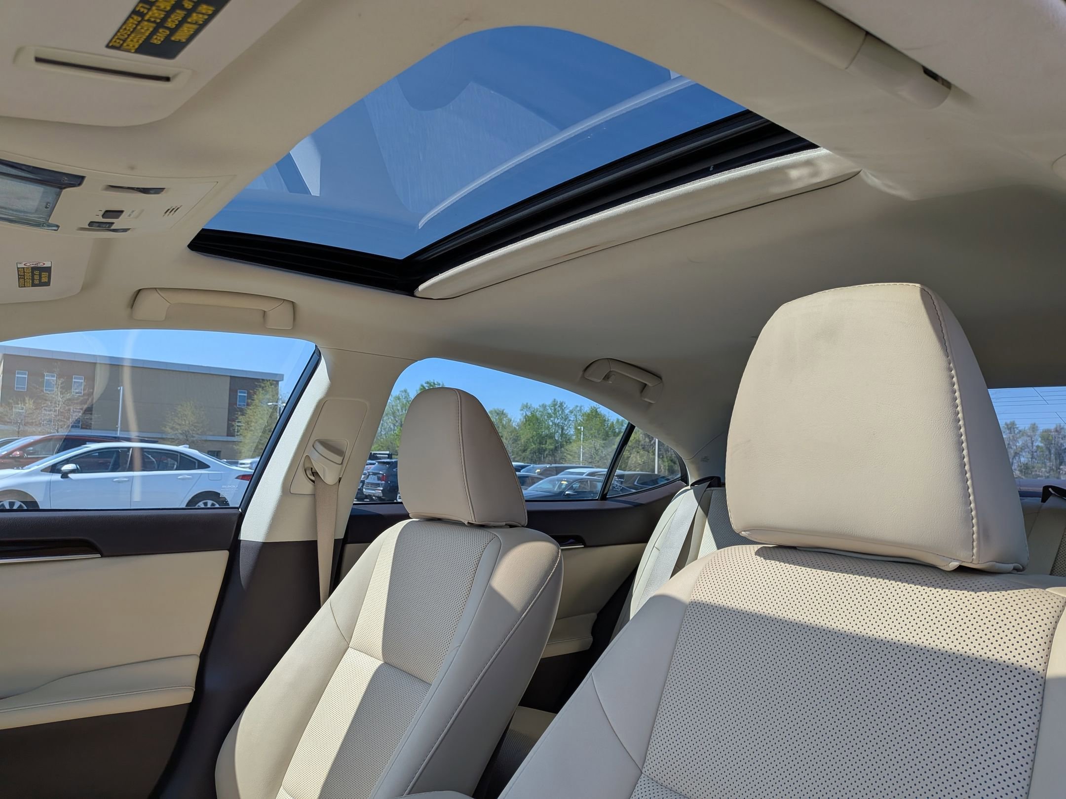 Used 2018 Lexus ES 350 w/ Premier Package image 16