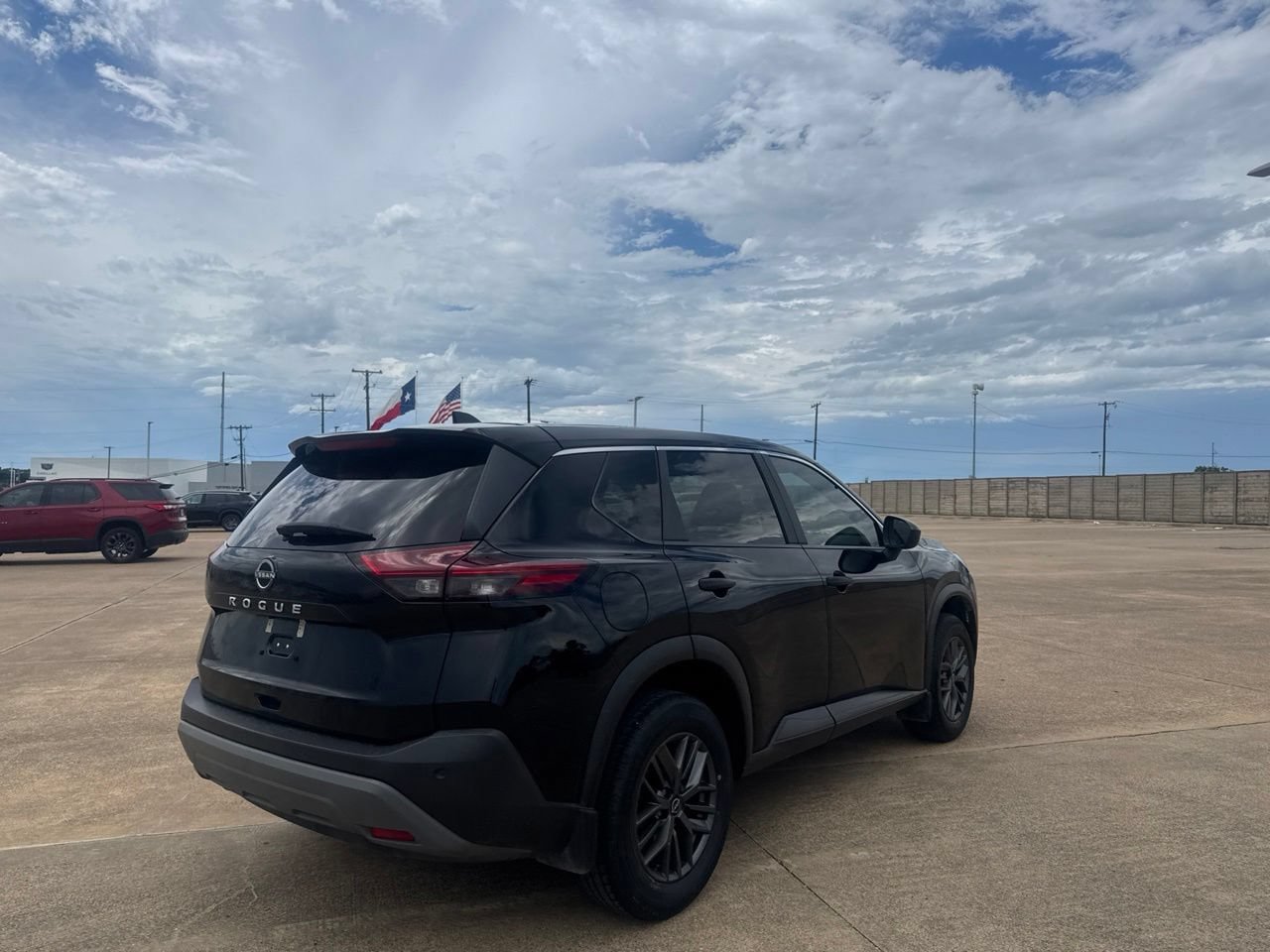 Used 2023 Nissan Rogue S FWD image 20
