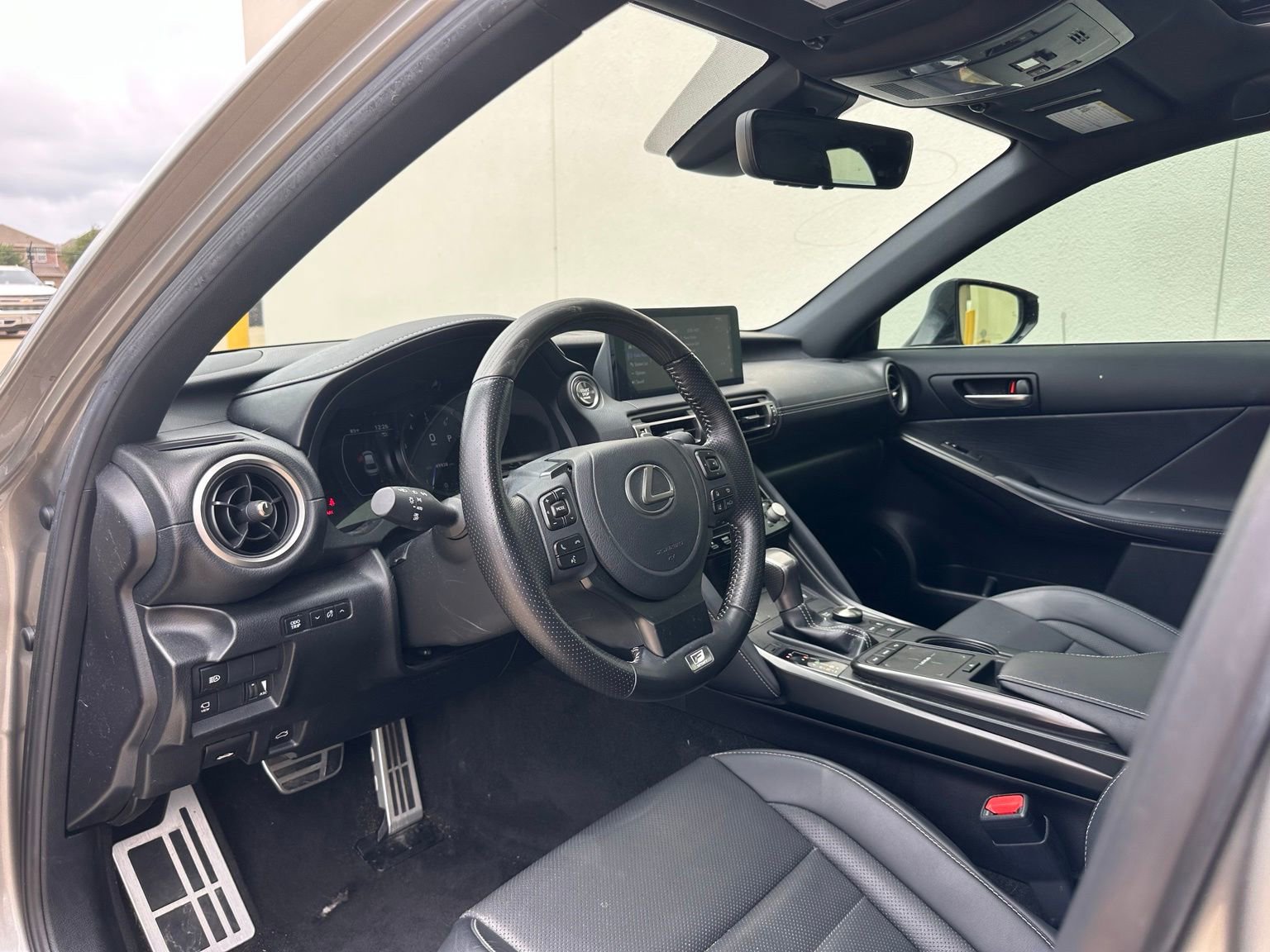 Used 2022 Lexus IS 350 F Sport w/ Dynamic Handling Package RWD image 10